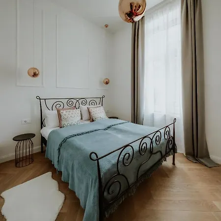 Lavilla Osijek Buitenkant foto