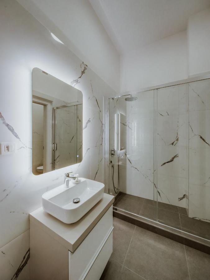Lavilla Apartment *