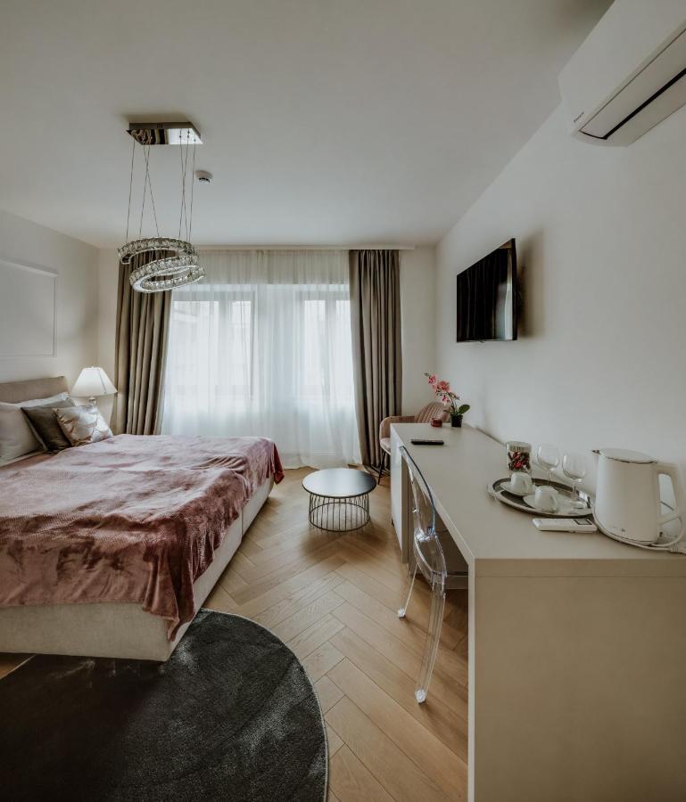 Lavilla * Osijek