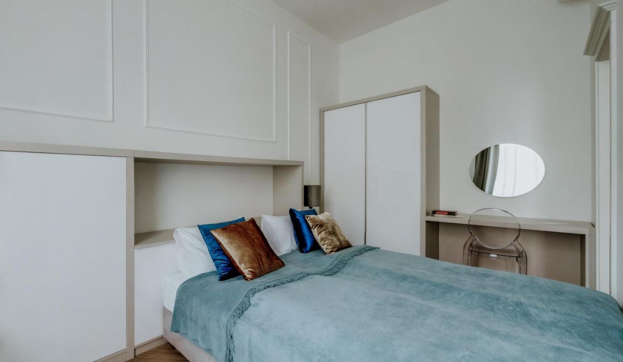 Lavilla Apartment *